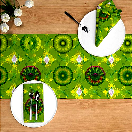 Mondana DST04  Table runner Design